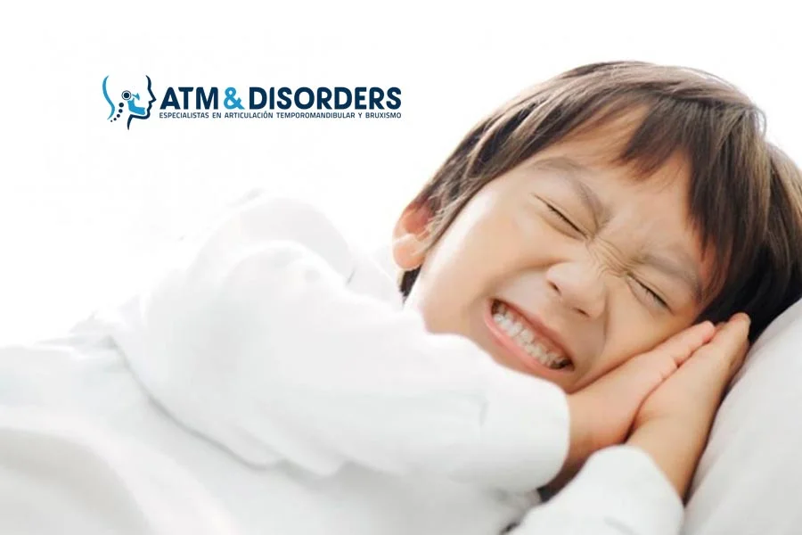 ¿Por qué Rechinan los dientes de los niños al dormir?